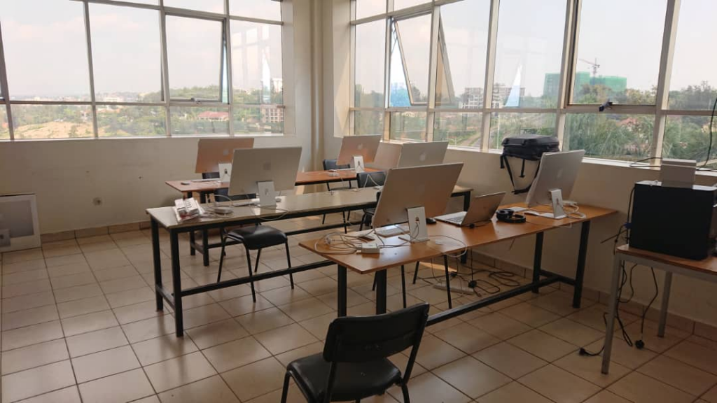 Apple computers donated to University of Kigali